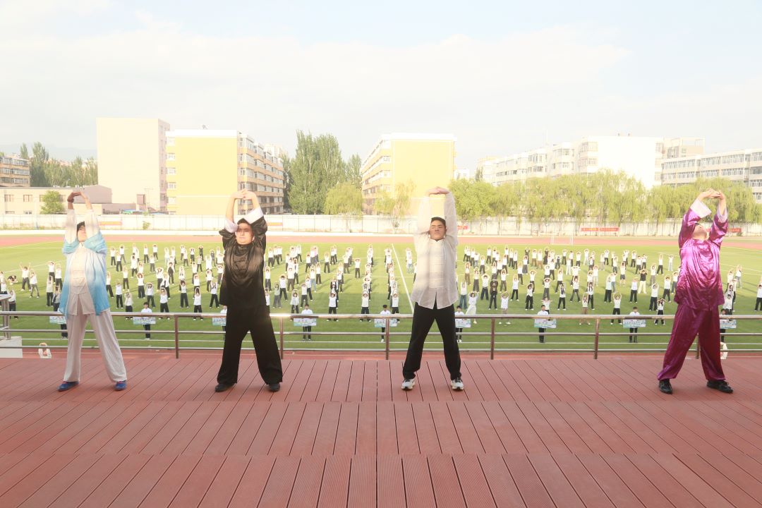 八段锦2.JPG